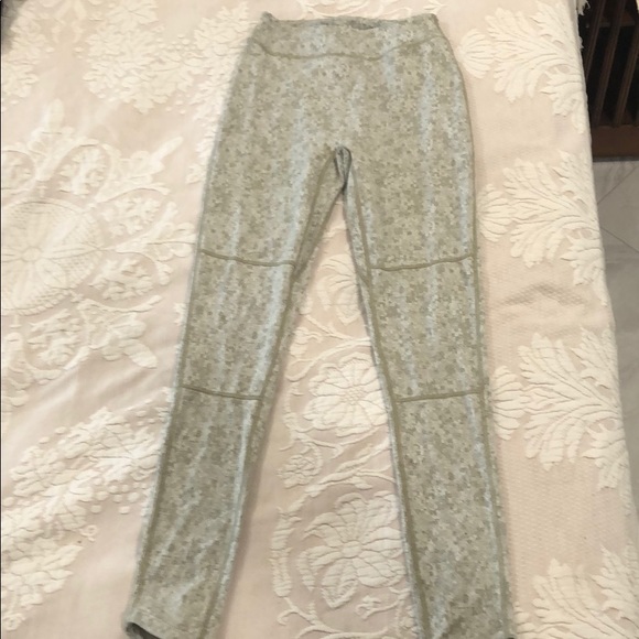 Gymshark set - Picture 2 of 7